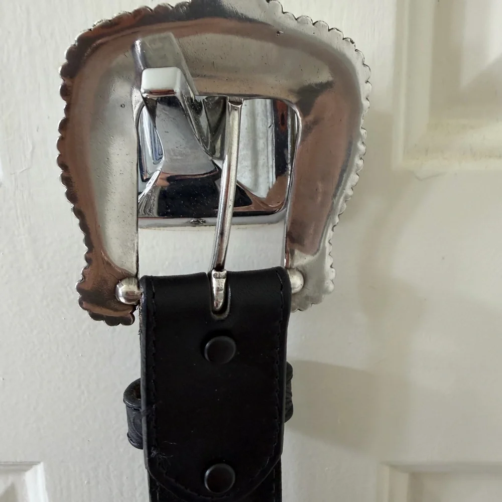 Tony Lama Black Leather Belt with Subtle Branding - Picture 8 of 9